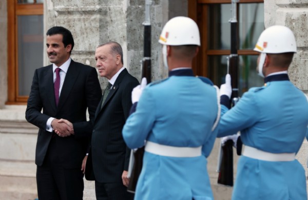 Cumhurbaşkanı Erdoğan Katar Emiri Şeyh Temim ile görüştü